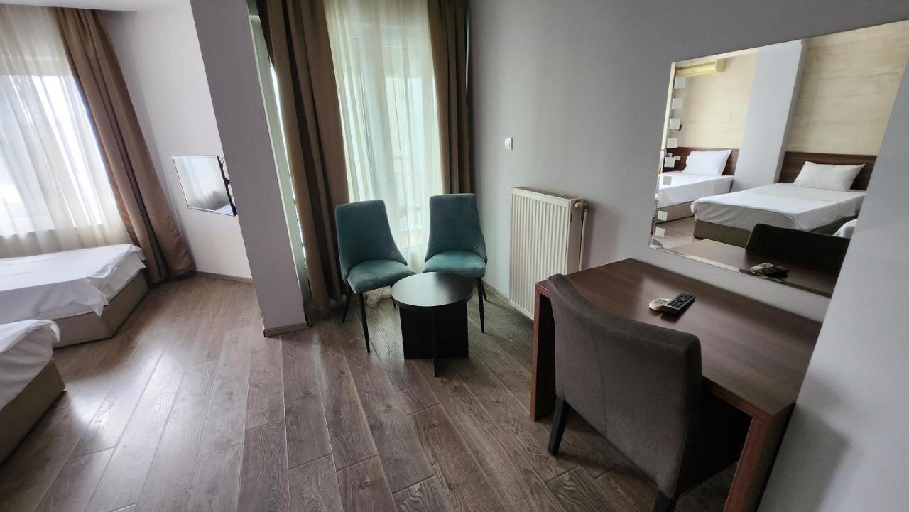 Hotel Rile Men Blue Ni Esterno foto